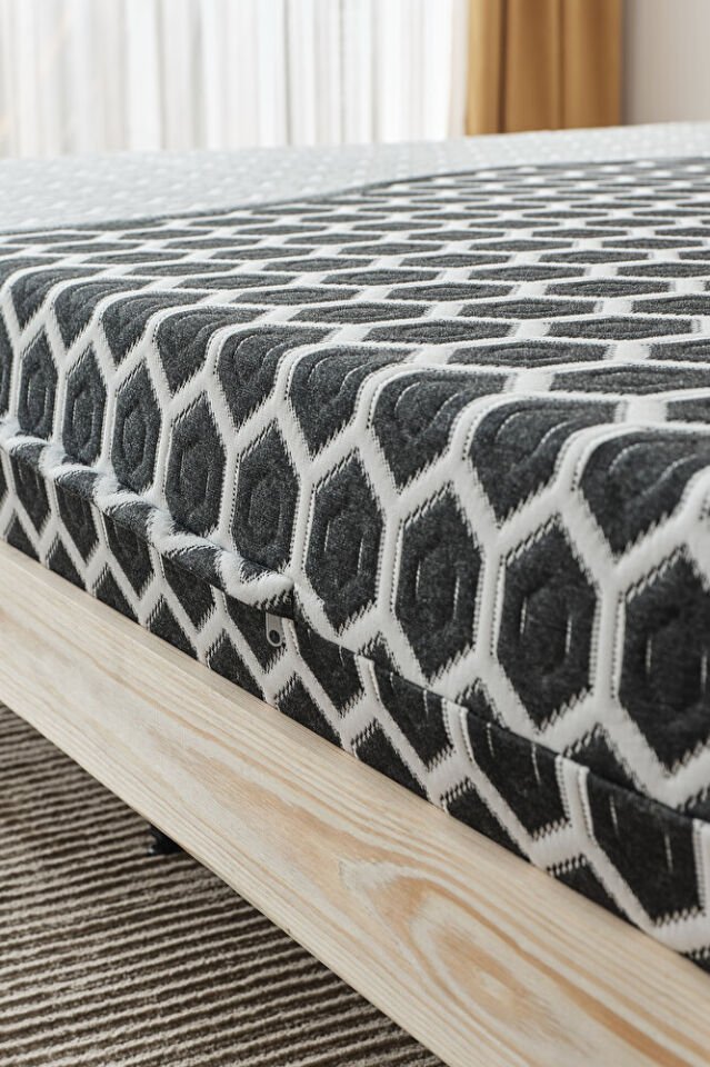 Mellowtex Premium Luxury Modern Geometrik Desenli Yatak Kılıfı – Kumaş Kalınlığı 400 Gram